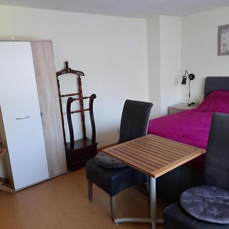 Haus Am Huegel Appartement Altstrimmig Buitenkant foto
